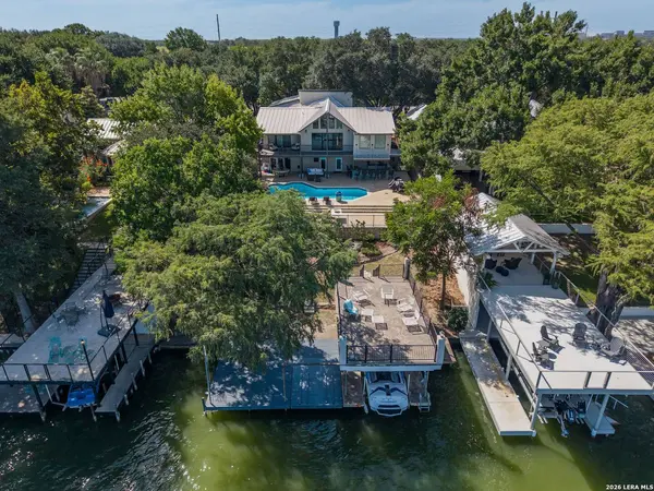 180 LAKE RIDGE DR