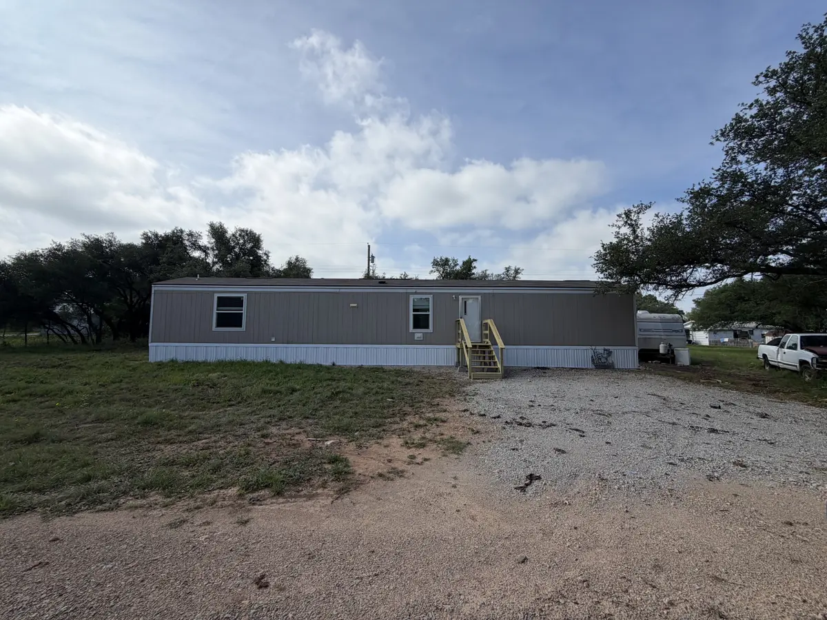 6905 Lovers Ln, Brownwood, TX 76801-0692