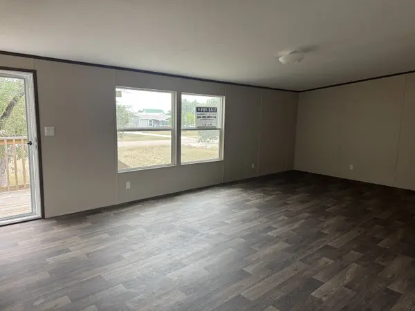 492 Private Road 1511, Bandera, TX 78003-4793