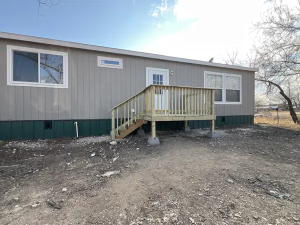 312 W Thomas St, Brackettville, TX 78832-5530