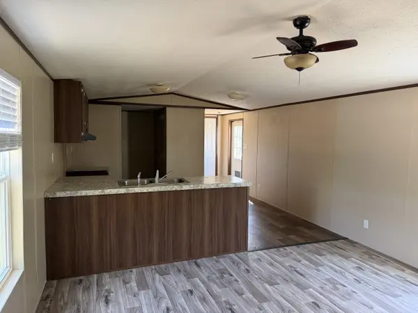 6905 Lovers Ln, Brownwood, TX 76801-0692
