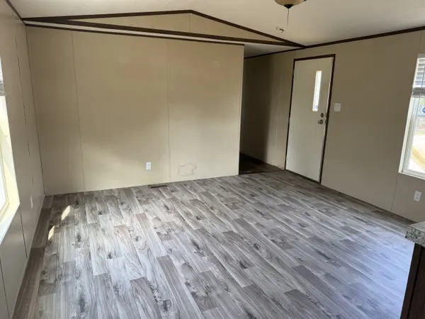 6905 Lovers Ln, Brownwood, TX 76801-0692