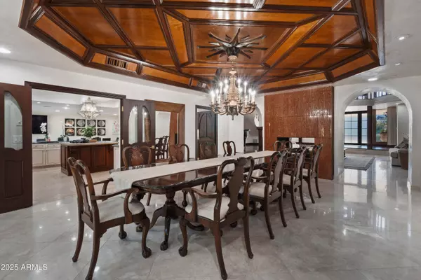 6611 N 64TH Place, Paradise Valley, AZ 85253