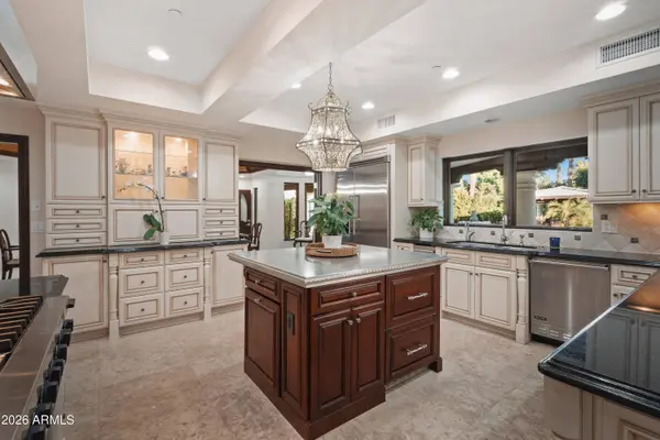 6611 N 64TH Place, Paradise Valley, AZ 85253