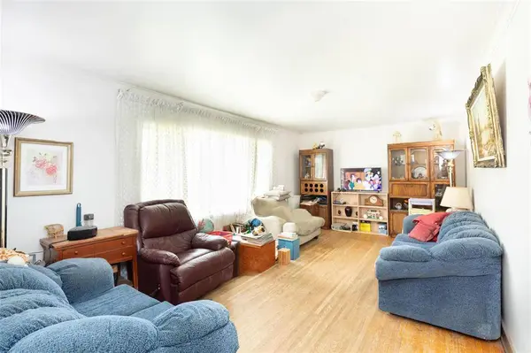 292 McKenzie AVE, Steinbach, MB R5G 0K6