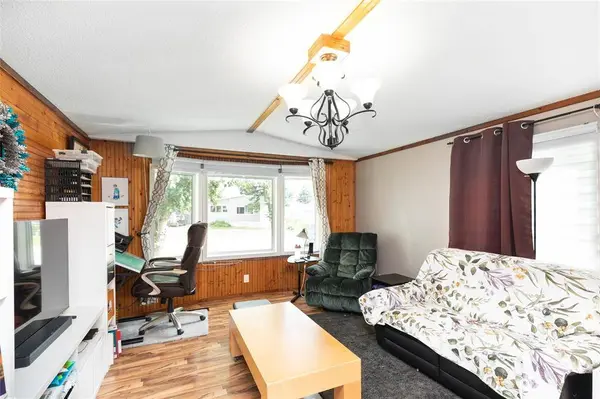 13 Aspen Five DR, Steinbach, MB R5G 0M4