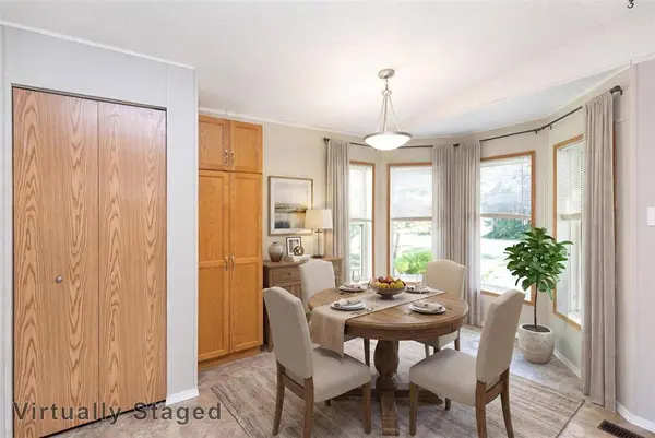 20 Sunset DR, Ste Anne, MB R5H 1H5