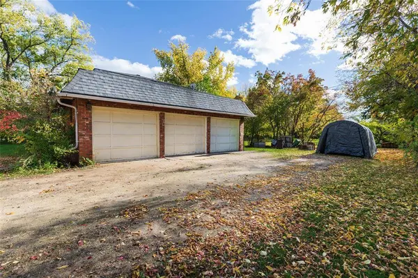 358 Centrale AVE, Ste Anne, MB R5H 1E2