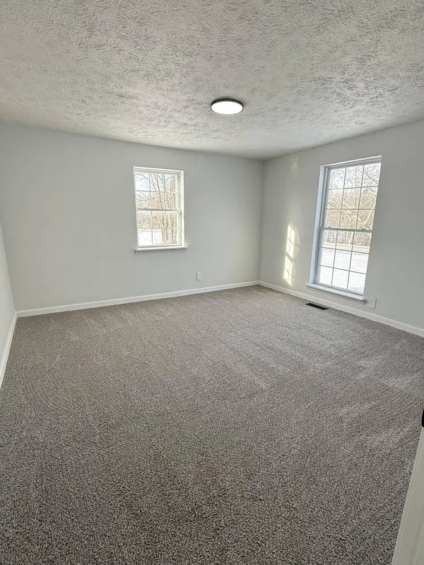 8585 State Hwy 1032, Berry, KY 41003