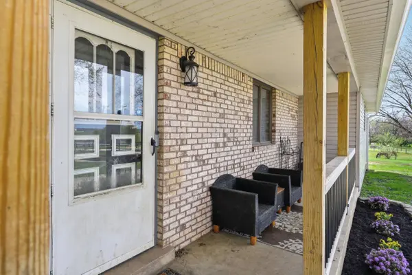 582 Hutchison Road, Paris, KY 40361