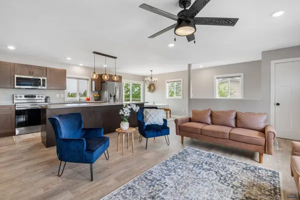 324 Oakland St, Rapid City, SD 57701
