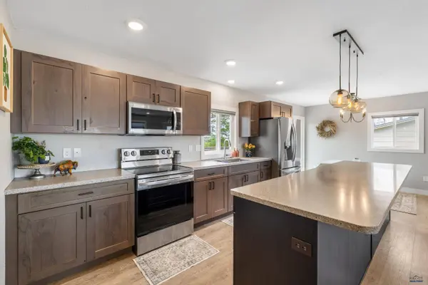 324 Oakland St, Rapid City, SD 57701