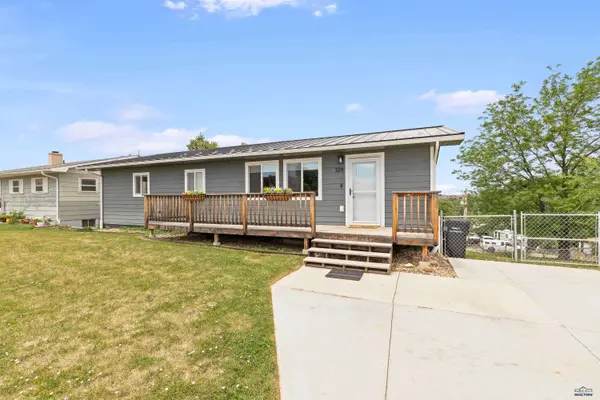 324 Oakland St, Rapid City, SD 57701