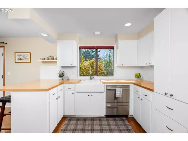 17870 NW DOGWOOD CT, Beaverton, OR 97006