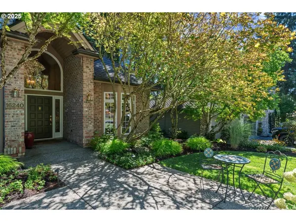 16240 SW FALCON DR, Beaverton, OR 97007