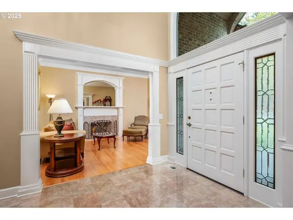 16240 SW FALCON DR, Beaverton, OR 97007