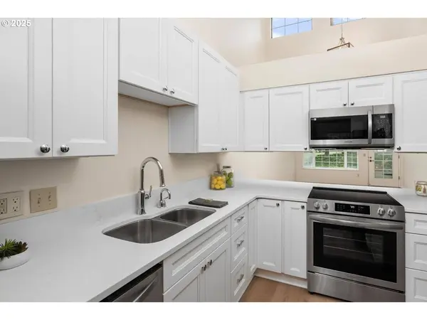 13775 SW SCHOLLS FERRY RD #3, Beaverton, OR 97008