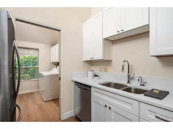 13775 SW SCHOLLS FERRY RD #3, Beaverton, OR 97008