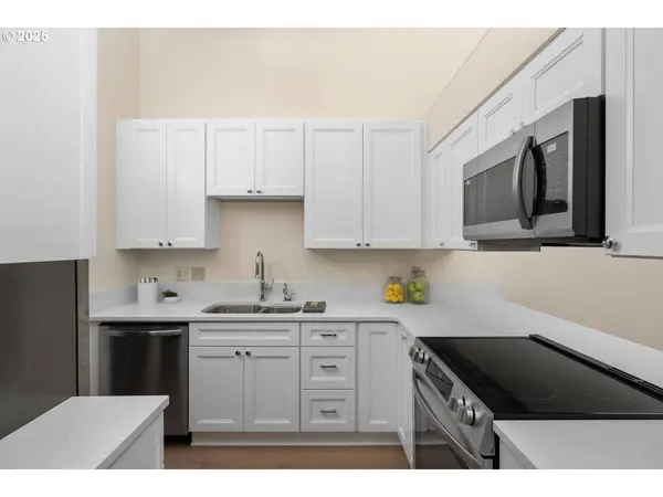 13775 SW SCHOLLS FERRY RD #3, Beaverton, OR 97008