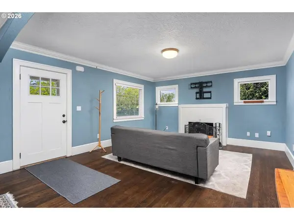 9707 N LOMBARD ST, Portland, OR 97203