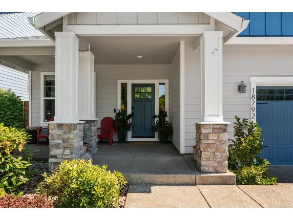 18792 SUNBLAZE DR, Oregon City, OR 97045