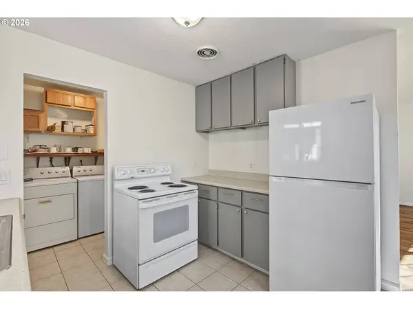 3604 SE 64TH AVE, Portland, OR 97206