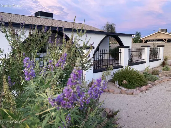 2621 E SOUTH MOUNTAIN Avenue, Phoenix, AZ 85042