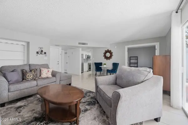 7823 E BONNIE ROSE Avenue, Scottsdale, AZ 85250