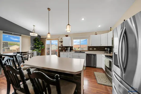 4908 Coal Bank Dr, Rapid City, SD 57701