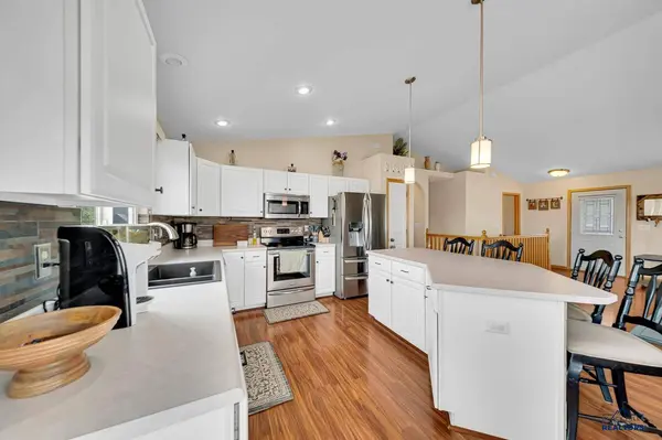 4908 Coal Bank Dr, Rapid City, SD 57701