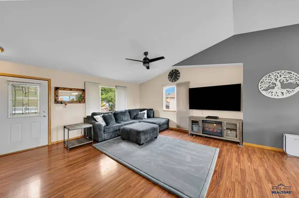 4908 Coal Bank Dr, Rapid City, SD 57701