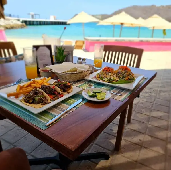 Restaurante Macuil – A Beach-front Culinary Gem at Bahía de Santa Cruz, Huatulco,Tracey Greenman