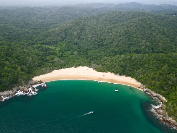 Huatulco or Puerto Escondido? A Practical Guide for Residential Investors
