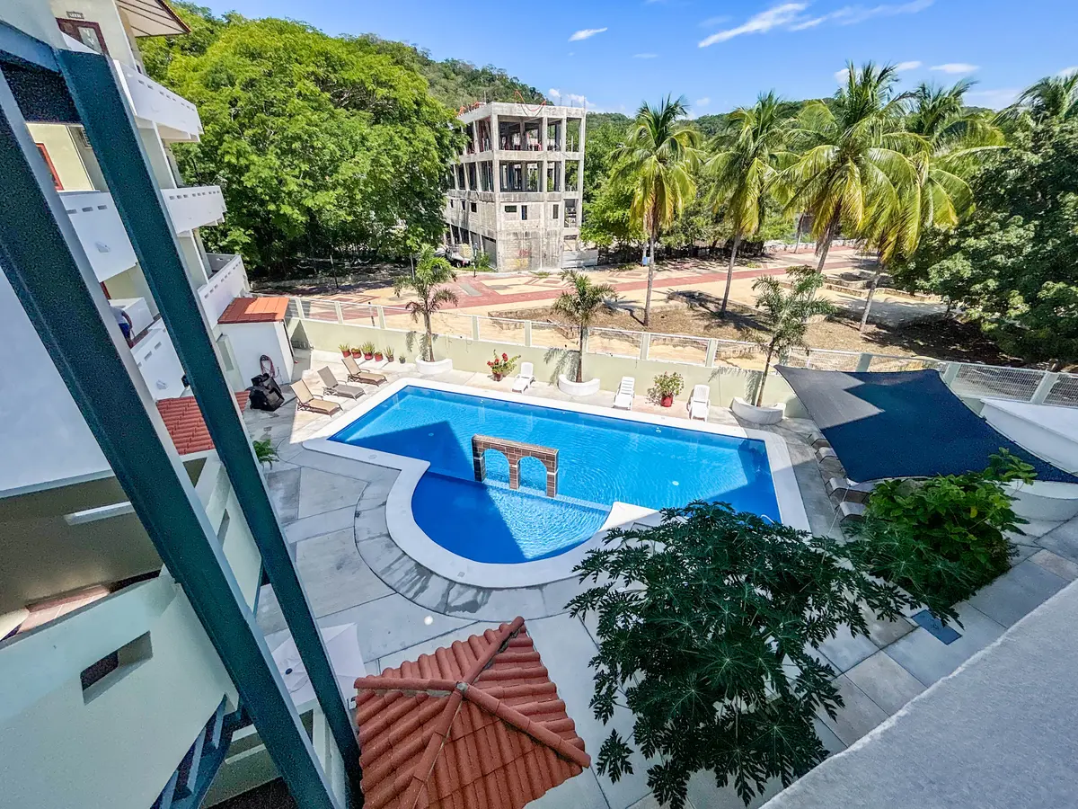 Stylish Santa Cruz Condo with Pool Access