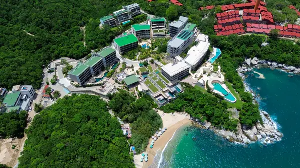 Luxury Beachfront Villa with Infinity Pool