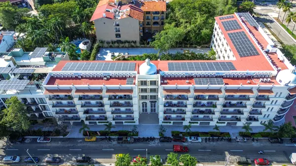 Sophisticated Living by the Beach