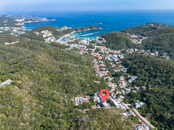 Brand-New Modern Condo in Santa Cruz