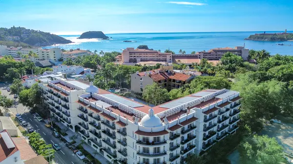 Sophisticated Living by the Beach