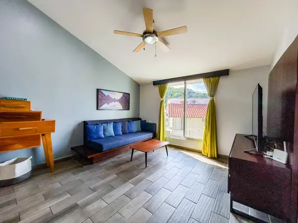 Bright Top-Floor Condo with Mountain Views