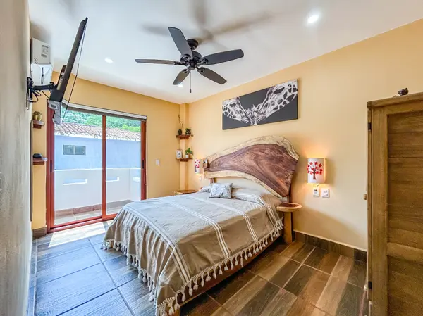 Stylish Santa Cruz Condo with Pool Access