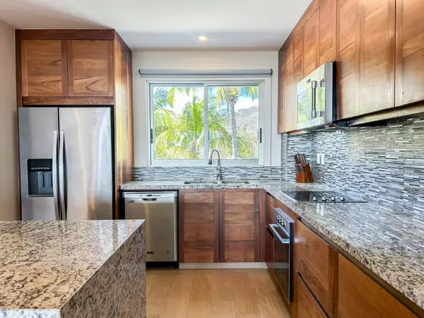 Prime Oceanview 2BR Condo with Beach Access