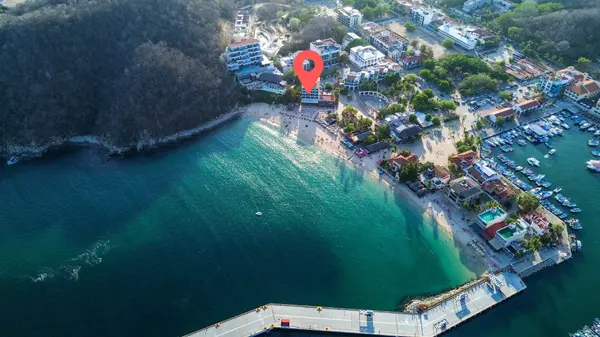 Beachfront Luxury in Santa Cruz, 