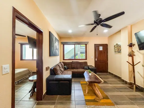 Stylish Santa Cruz Condo with Pool Access