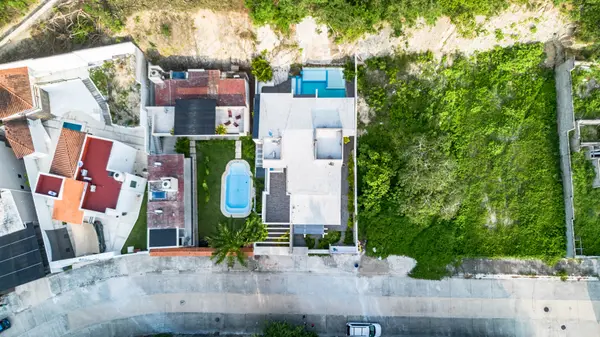 Bright, Modern 3br Oasis In Sector N,