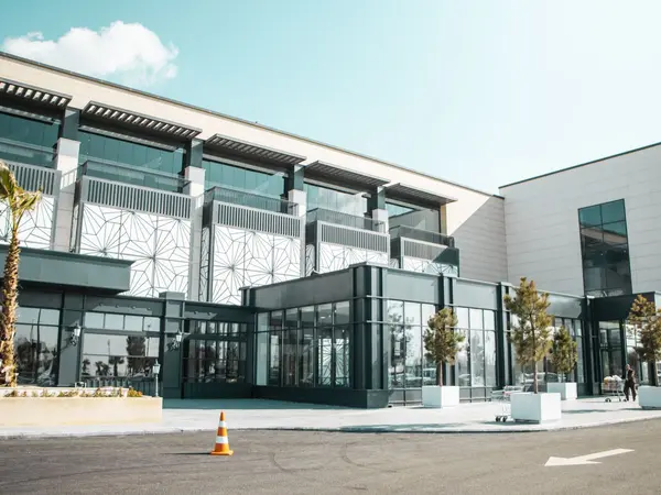 Modern retail shopping center - commercial sales and leasing in San Antonio