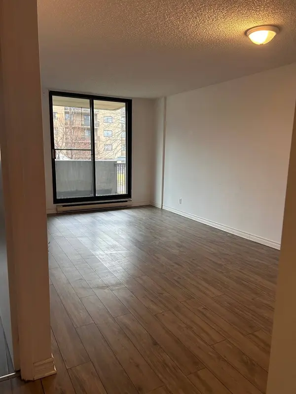 7360 Rue St-Zotique E. #203, Montréal (anjou), QC H1M3G6