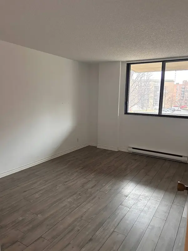 7360 Rue St-Zotique E. #203, Montréal (anjou), QC H1M3G6