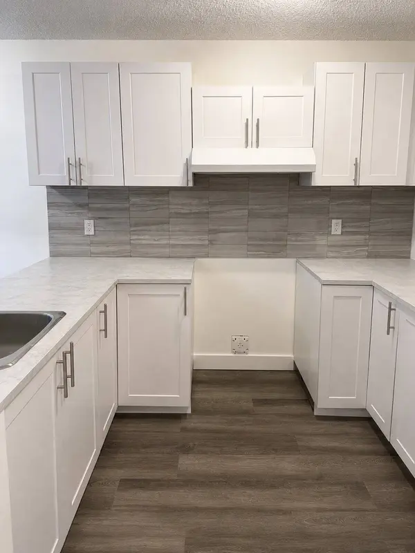 7360 Rue St-Zotique E. #408, Montréal (anjou), QC H1M3G6