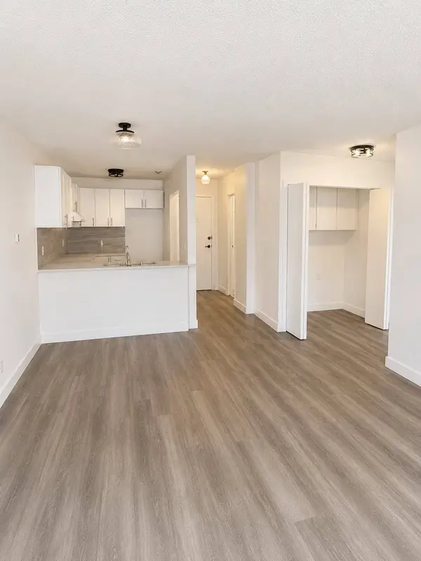 7360 Rue St-Zotique E. #408, Montréal (anjou), QC H1M3G6