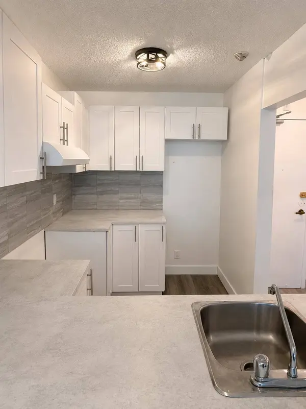7360 Rue St-Zotique E. #408, Montréal (anjou), QC H1M3G6